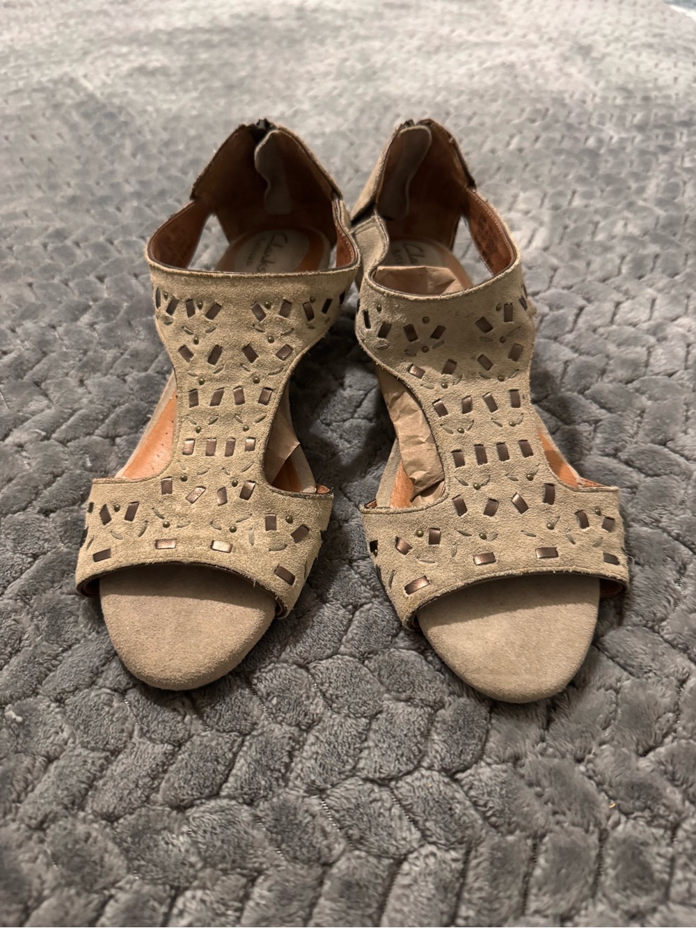 Clarks Taupe Suede Laser-Cut T-Strap Sandals